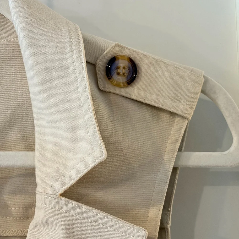 beige,‎ sleeveless, double-breasted belted trench mini dress. Size 11/12